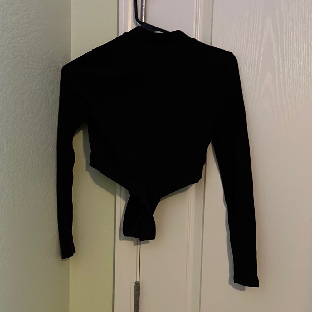 Elegant Black Long Sleeve Top - Picture 6 of 6